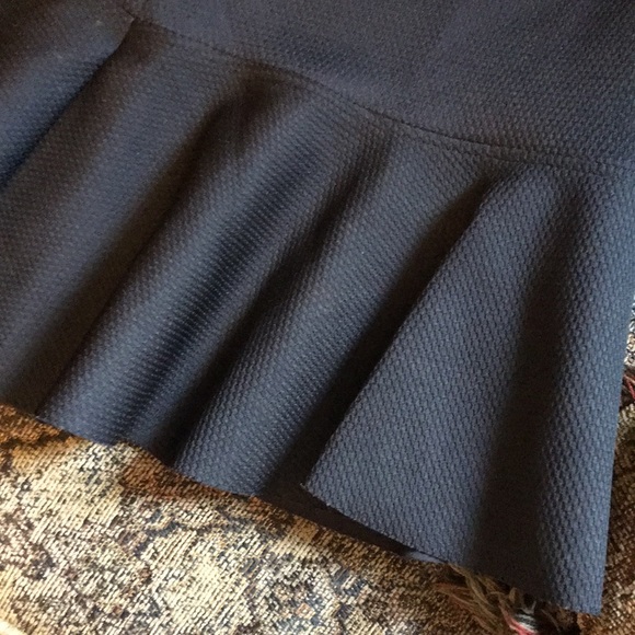 Mini skirt - Picture 2 of 2